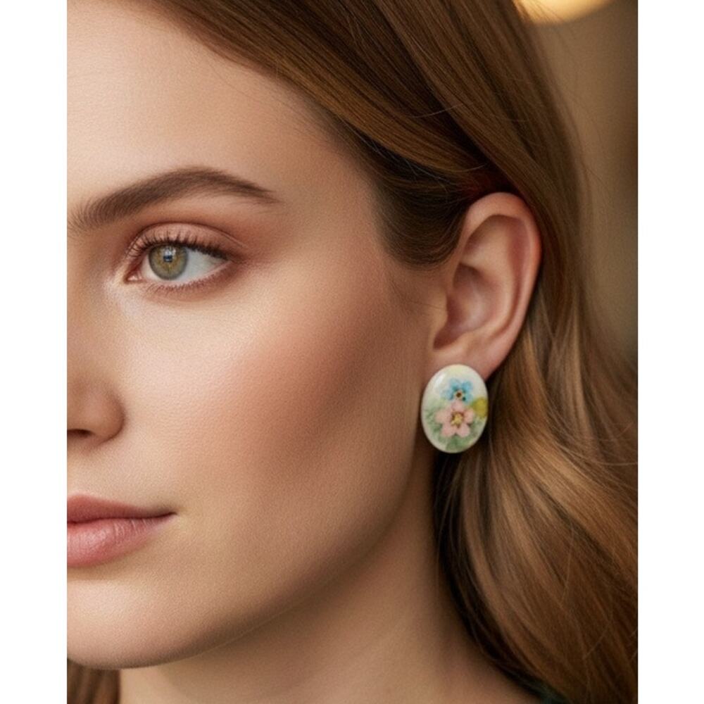 Vintage Ceramic Hand-Painted Floral Screw-on Earrings